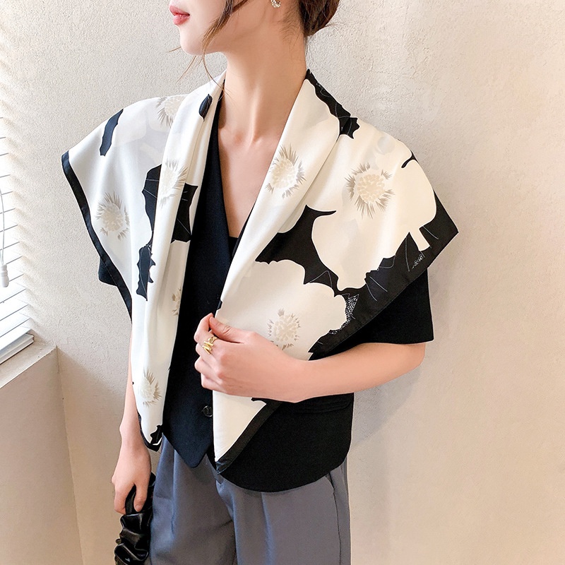 Khăn Choàng Cổ Hình Vuông Cỡ Lớn 90cm Bằng Lụa In Họa Tiết Hoa Màu Trắng Đen Phong Cách Cổ Điển Thời Trang Mùa Hè Cho Nữ 24H