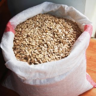 1kg hạt bí sống