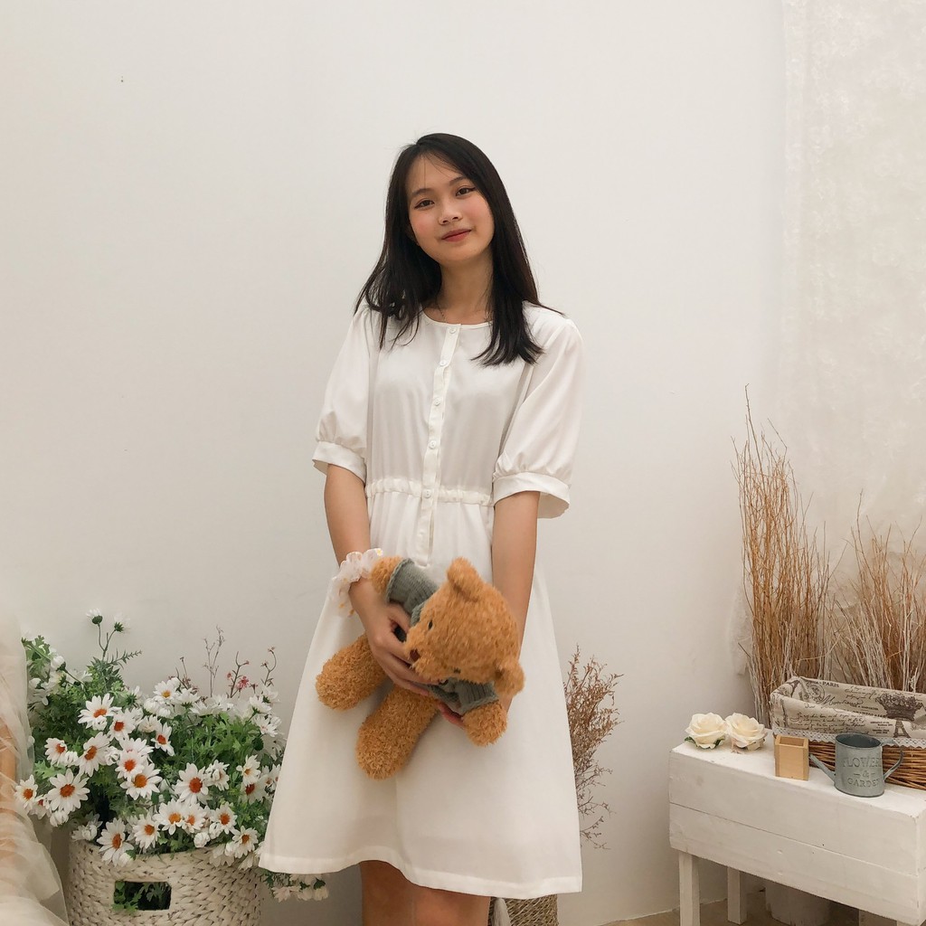 Đầm trắng rút eo siêu xinh