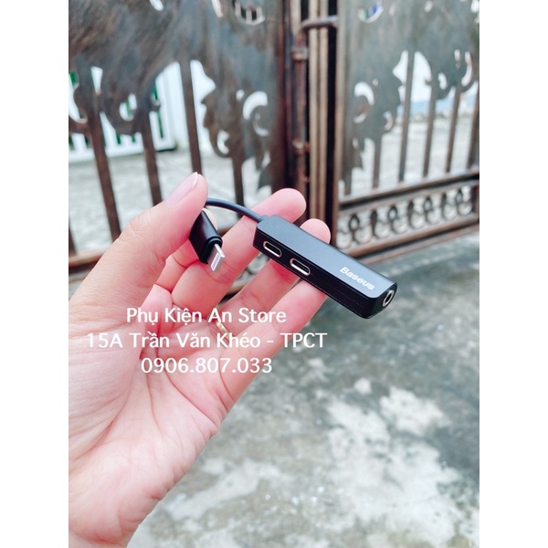 Jack chuyển đổi tai nghe iphone L52 (3 in 1 vừa sạc vừa nghe có mic chân lightning chính hãng baseus cho các dòng iphone