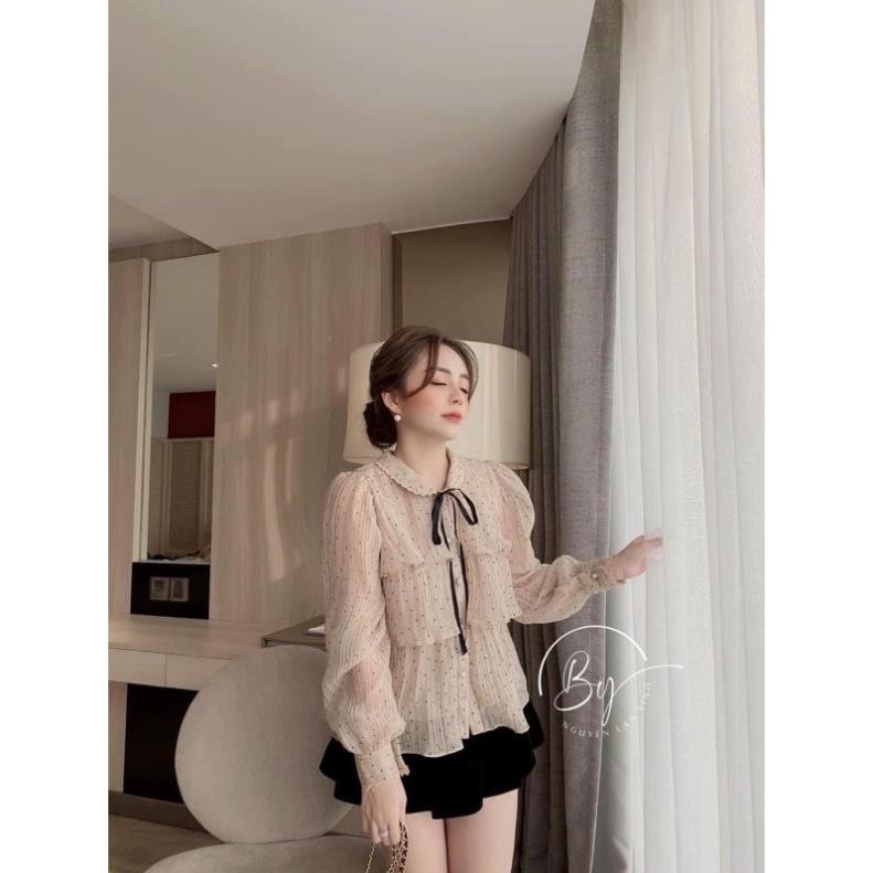 Áo bèo tầng chấm bi cổ sen (135k)