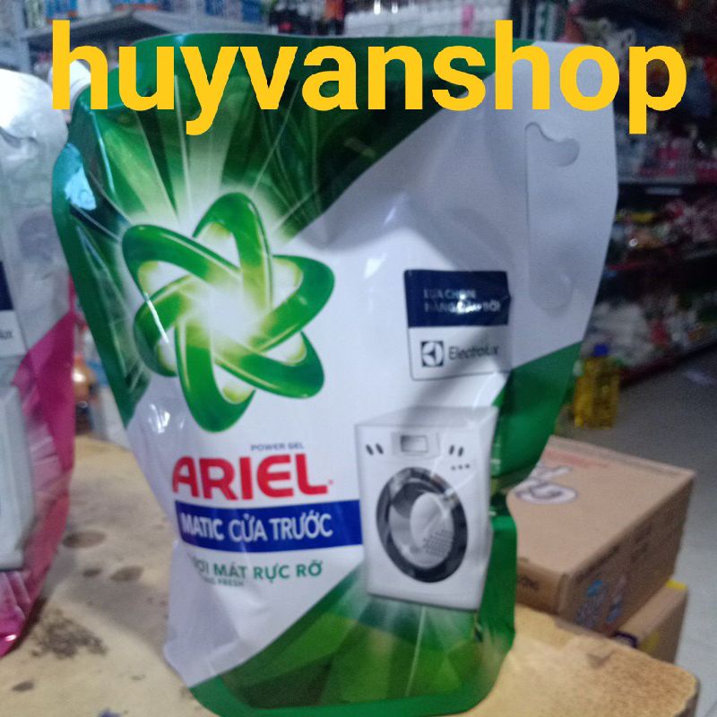 Nước giặt Ariel Matic cho máy giặt cửa trước túi 1,85kg hương tươi