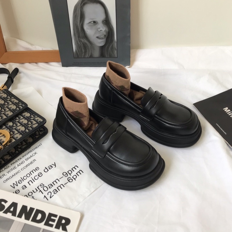 Giày loafer búp bê basic không quai đế cao mũi tròn Yannie Lolita