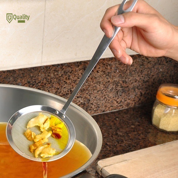 Muôi lọc váng bọt/nước/dầu bằng inox tiện dụng cho nhà bếp