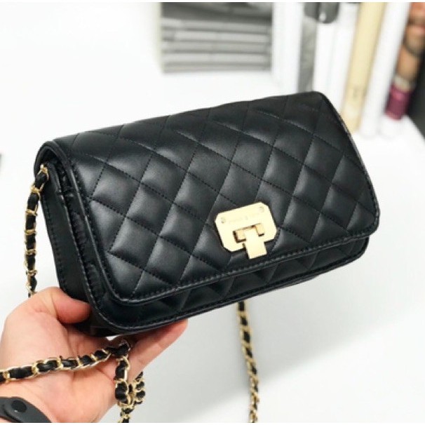 [Mã FAMAYWA2 giảm 10K đơn 50K] Túi CNK trám auth tuồn size 20 khóa vàng | BigBuy360 - bigbuy360.vn