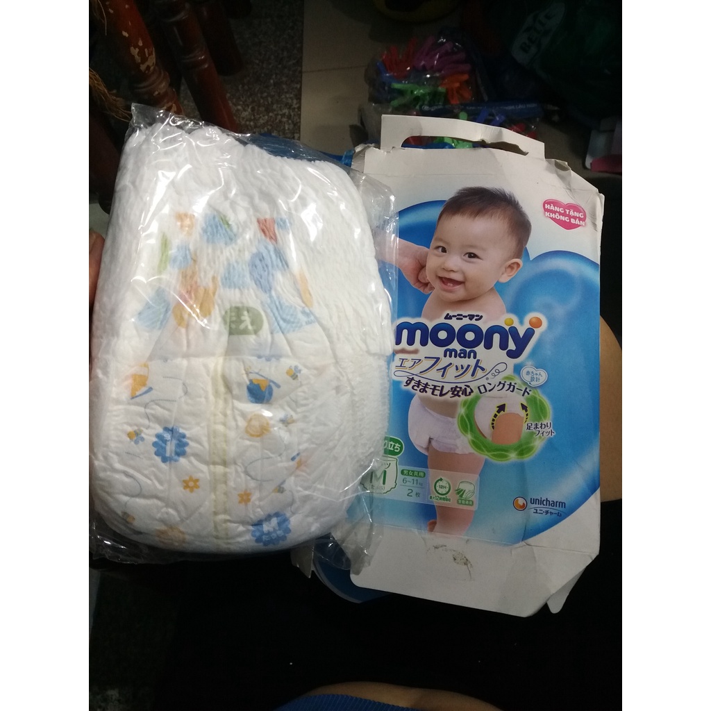 Hộp 2 miếng tả quần Moony size M