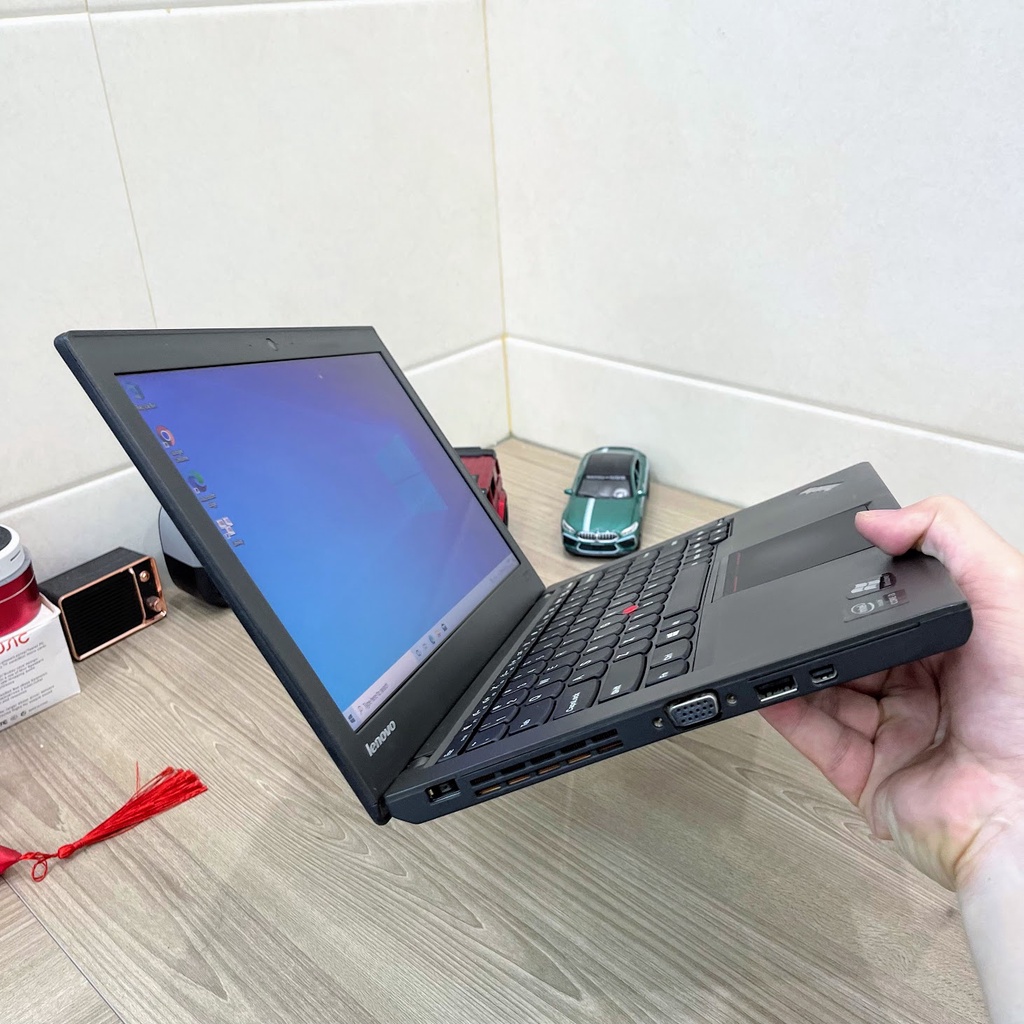 Laptop Lenovo Thinkpad X240 màn 12.5 inch - Core i7 4600U Ram 8G 256G