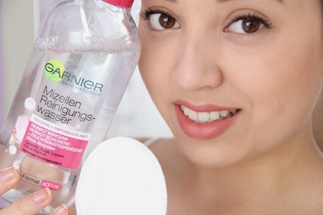 Nước tẩy trang Garnier Micellar Cleansing Water