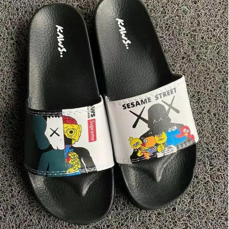 Dép Quai Ngang In Hình Kaws Supreme Nzq55 Thời Trang Cho Nam Nữ