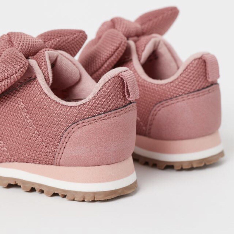 GIÀY THỂ THAO BÉ GÁI HM AUTH UK