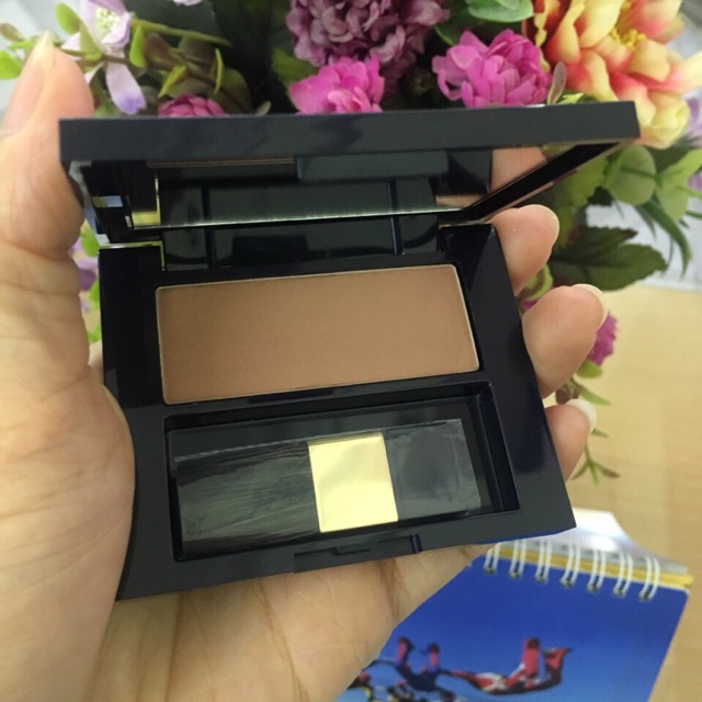 Tạo khối Estee Lauder