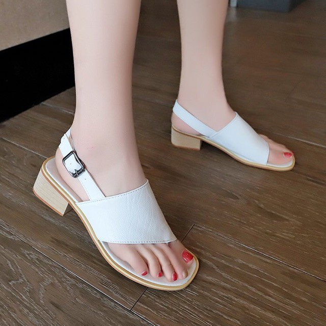 Dép sandan xỏ ngón dây da siêu xinh cho mùa hè năng động