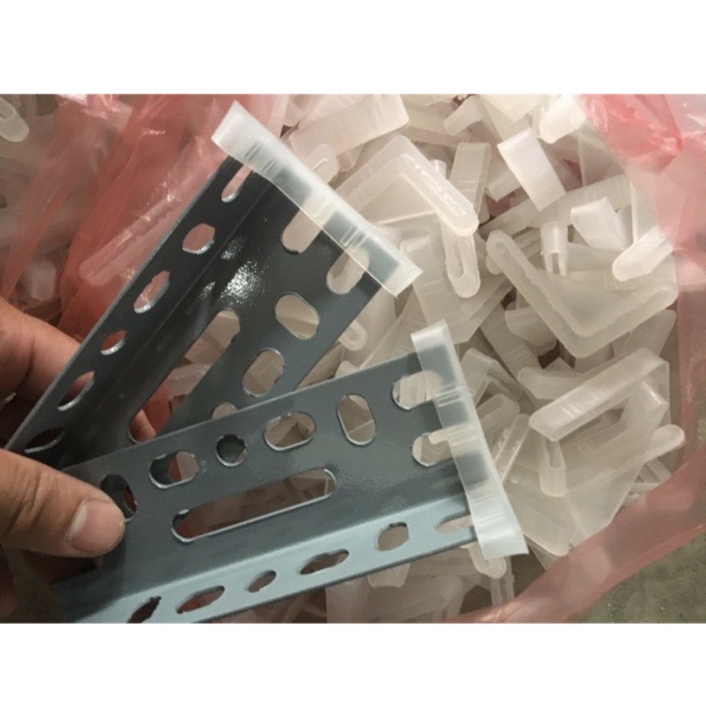 Chân Nhựa Chống Trầy - Lắp kệ V đa năng , Kệ V lỗ, Sắt V lỗ 3x3, 3x5, 4x4, 4x6 - Combo 1 bộ 4 cái