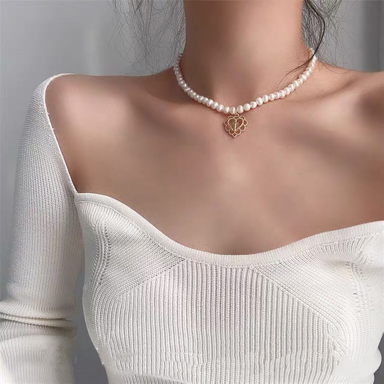 Dây chuyền ngọc trai cổ điển mặt hình trái tim