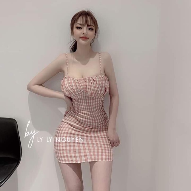 Đầm sọc kẻ caro por kiểu 2 dây cúp ngực | BigBuy360 - bigbuy360.vn