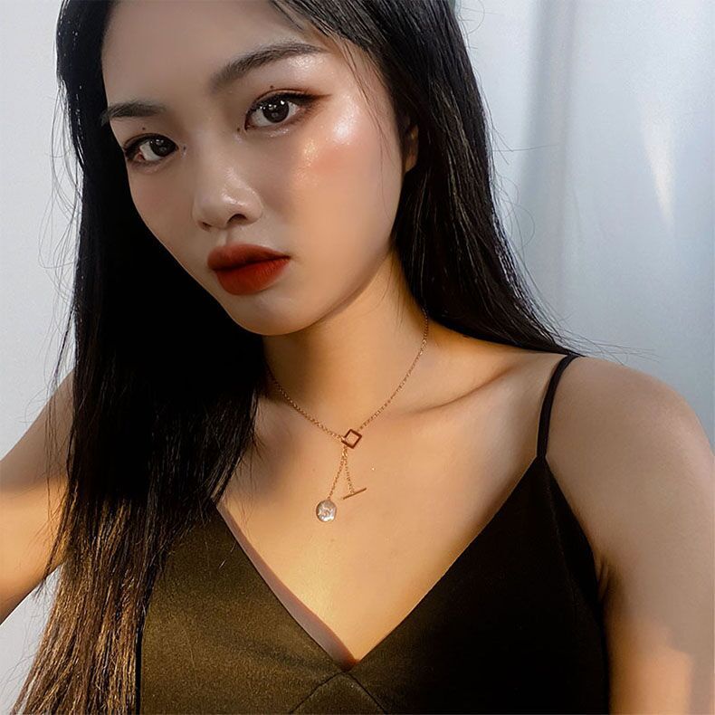 Vòng cổ mặt tròn bằng thép titan màu vàng hồng kiểu dáng thanh lịch thời trang