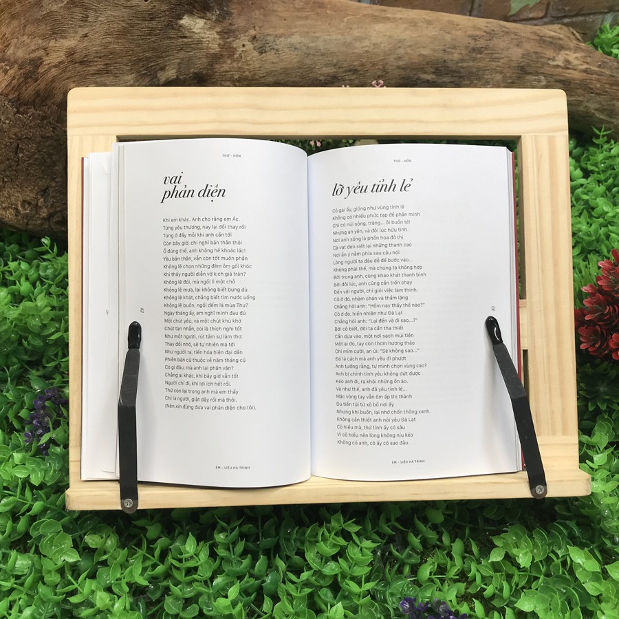 Sách - Em - Liêu Hà Trinh (Kèm Bookmark) | BigBuy360 - bigbuy360.vn