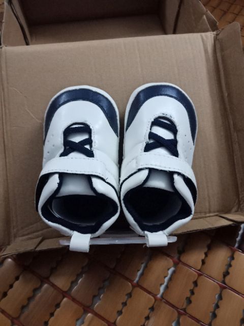 Giày tập đi cho bé