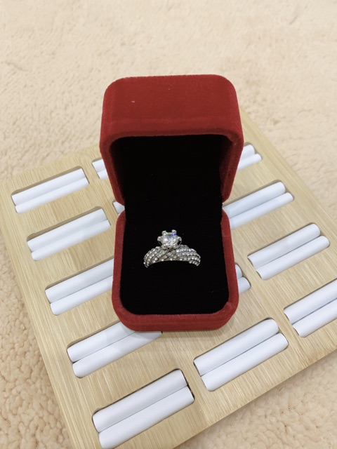 Hộp đựng nhẫn nhung | BigBuy360 - bigbuy360.vn