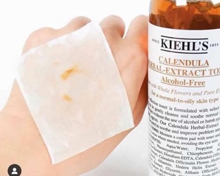 Toner hoa cúc Kiehls