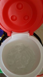 Bình nước giữ nhiệt có vòi