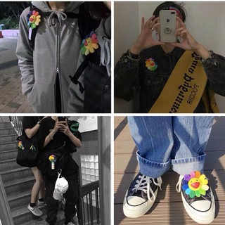 Bông hoa Takashi Murakami Kaikai Kiki GD BTS hoa cài áo mặt trời