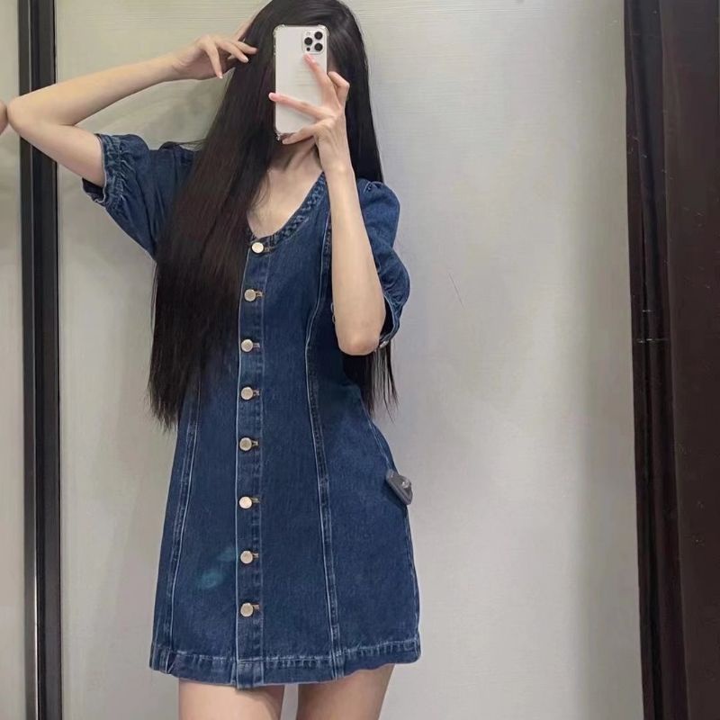 Váy jean ngắn vai bồng cổ V ZR