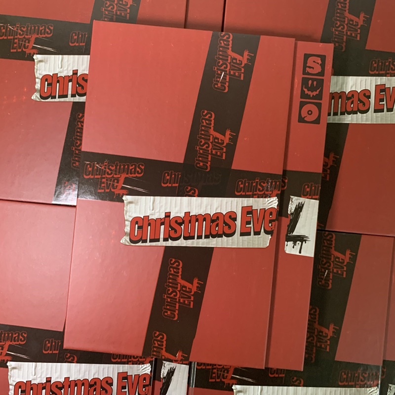 Tranh ảnh Stray Kids nguyên seal có sẵn