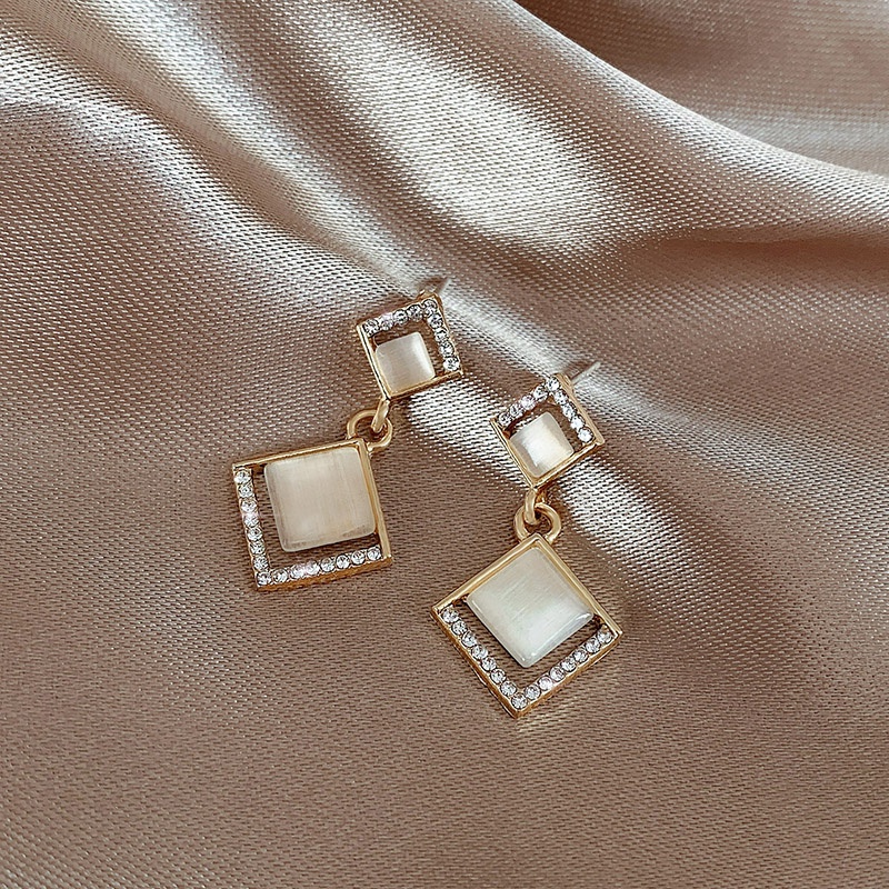 Hoa tai dáng dài thời trang phong cách Hàn Quốc cho nữ