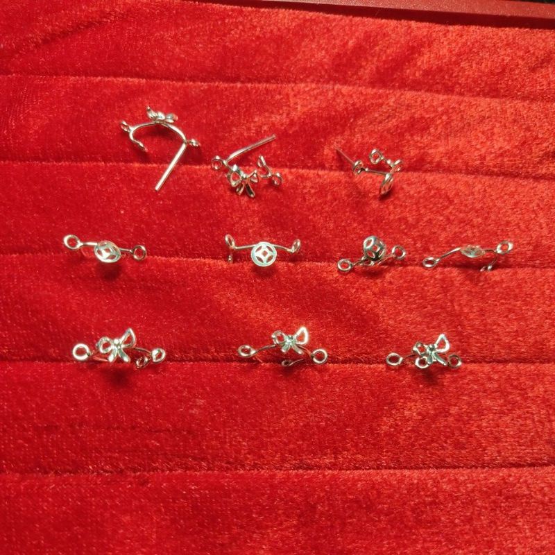 Kẹp nơ móc túi tiền bạc ta làm vòng tay