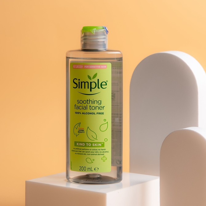 Nước hoa hồng Simple Kind to Skin Soothing Facial Toner làm sạch da | BigBuy360 - bigbuy360.vn