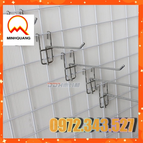 Móc cài lưới sắt bằng inox,tay cài inox móc vào khung cố định giúp shop trưng bày hàng mẫu,kích thước 10 - 15cm