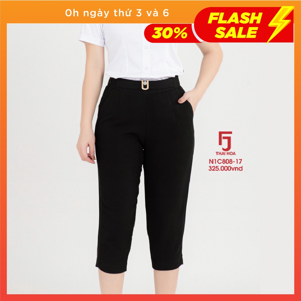 Quần lửng lỡ ngố nữ Thái Hòa, màu Đen, dáng rộng đùi, xẻ gấu N1C-808-17