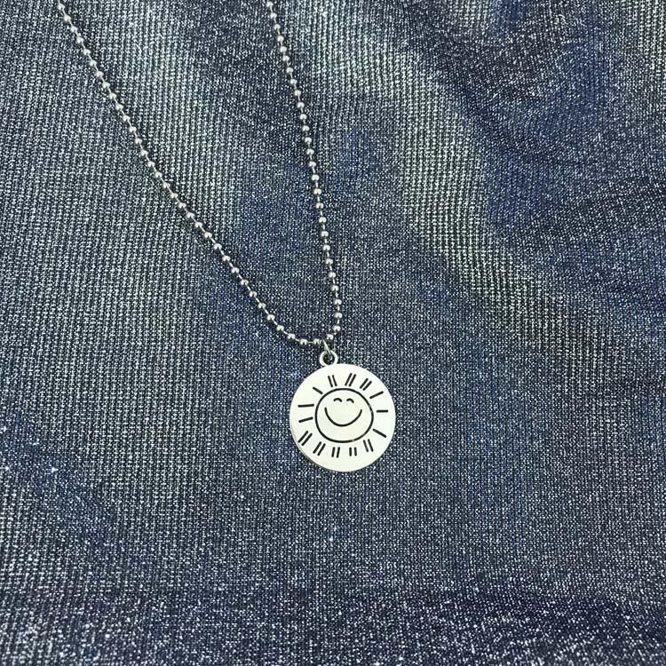 Dây chuyền mặt hình tròn khắc chữ đơn giản phong cách Harajuku