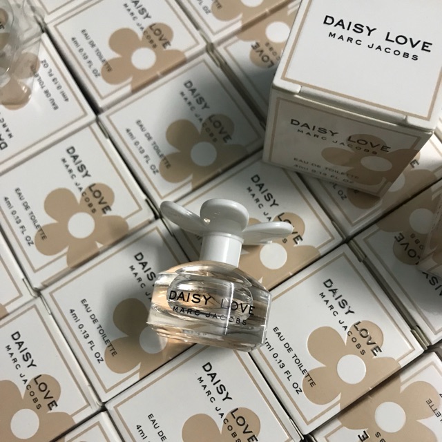 Nước hoa Mini Marc Jacobs Daisy Love 4ml | BigBuy360 - bigbuy360.vn