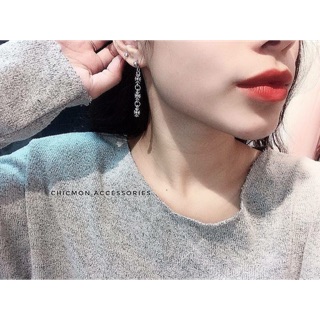 Khuyên tai chromeheart dáng dài