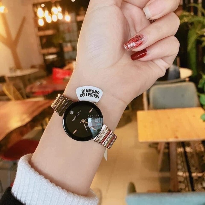 Đồng hồ nữ ANNE KLEIN model AK/2434BKGB tone vàng gold mặt đen sang trọng