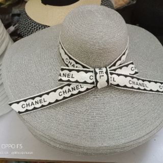 Mũ vành siêu rộng siêu sang chảnh