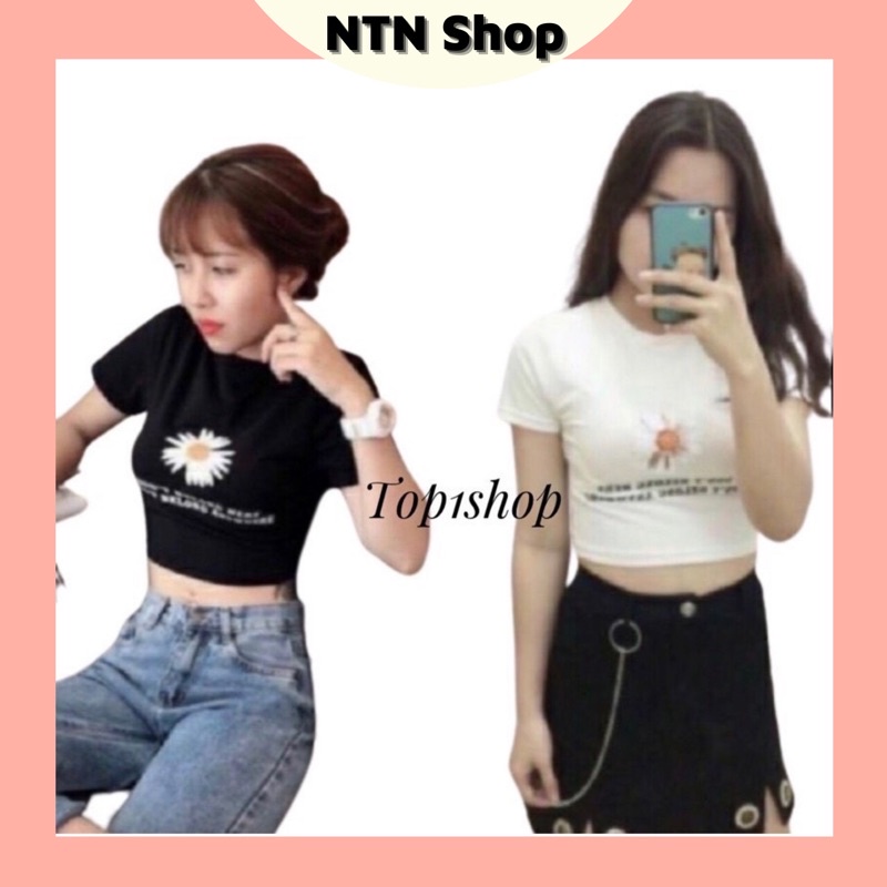 Áo croptop cổ tròn thêu hoa cúc.