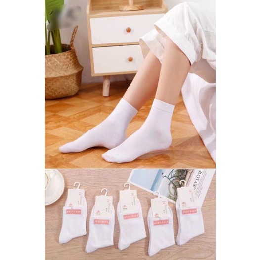 1 đôi tất vớ cổ cao cho nam và nữ. Có trắng và đen