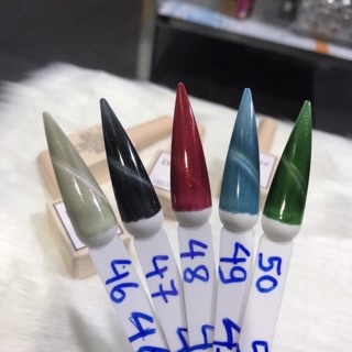 Sơn Dires Sơn Mắt Mèo