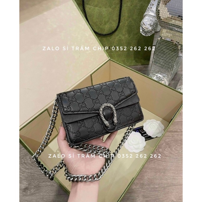 Túi Đeo Chéo In Hoạ Tiết Chữ Dây Xích Full Đen Size 18