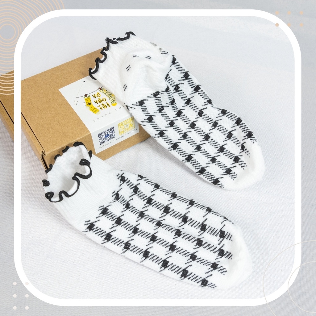 TẤT VỚ BÈO NHÚN CỔ NGẮN TRẮNG ĐEN CỔ ĐIỂN