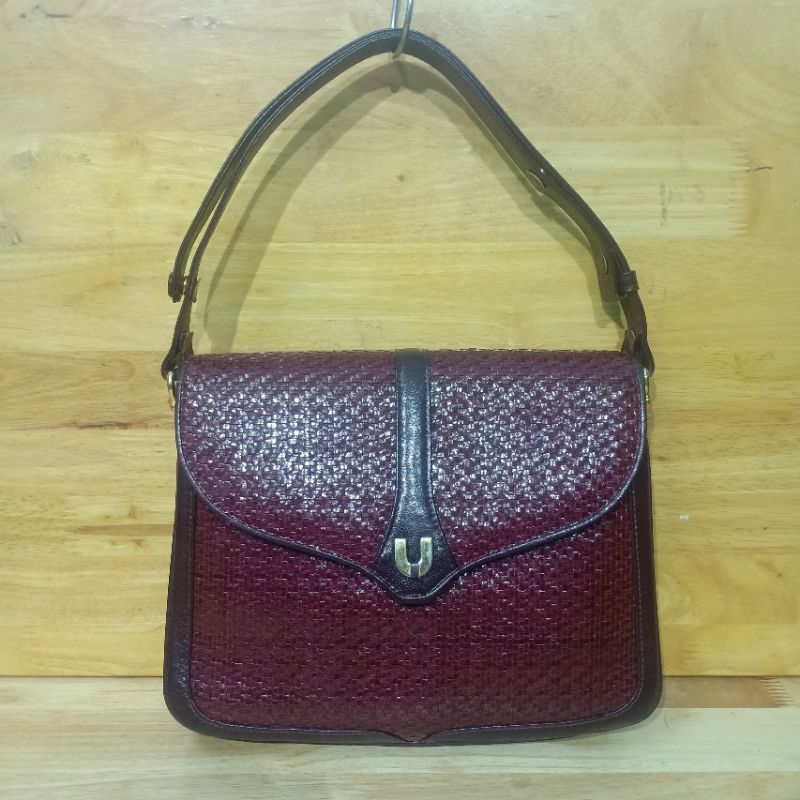 Túi đeo vai da thật secondhand  150313