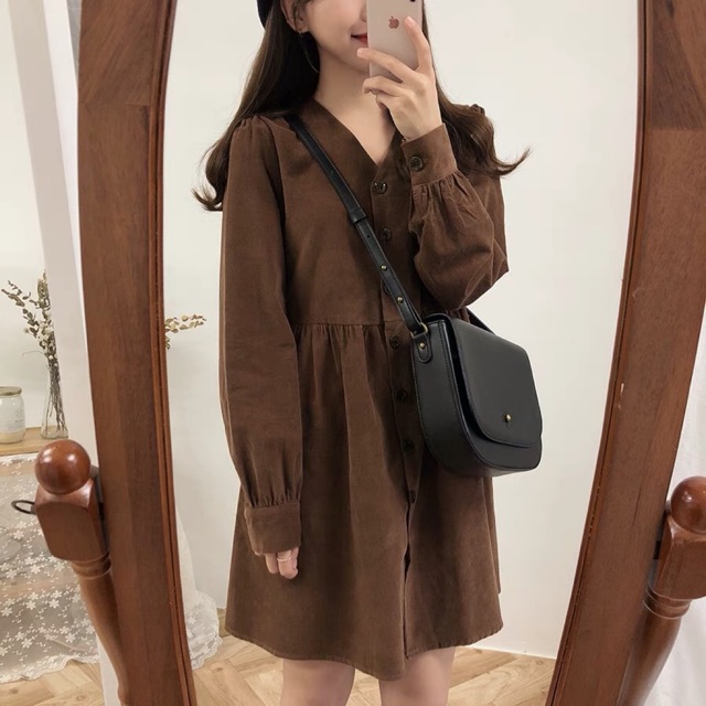 Đầm sơmi vải nhung cổ v tay dài nút dọc dáng babydoll ulzzang