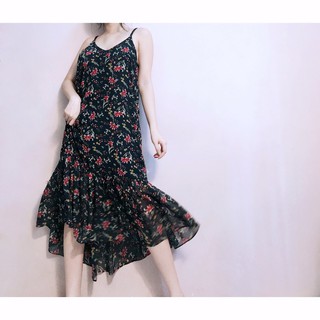 Đầm 2 dây suông voan đuôi cá hoa đỏ