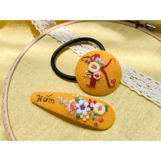 Cột tóc thêu tay