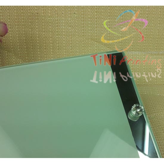 KHUNG HÌNH THỦY TINH KHUNG HÌNH CHỮ NHẬT ĐỨNG KH03 (15X23X0.5) IN HÌNH THEO YÊU CẦU