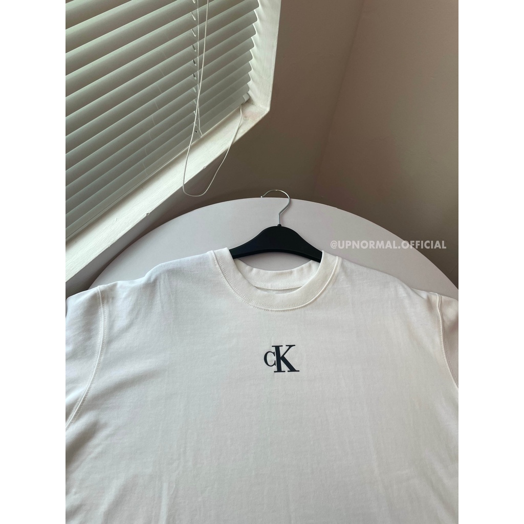Áo thun CK Mini Logo form rộng tay lỡ unisex cho nam và nữ