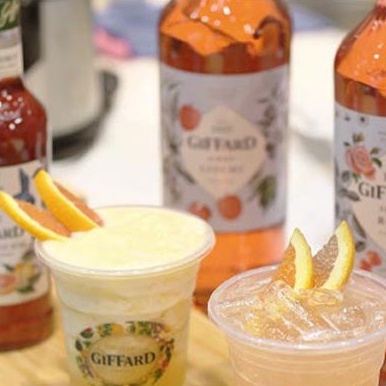 Siro Giffard dừa chai 1 lít. Hàng công ty có sẵn giao ngay